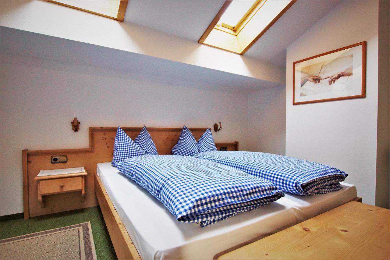 Hotel Ferienhaus Waldwinkl à Grainau Chambre photo